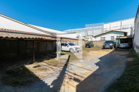 Casa à venda com 400m², 3 quartos e 10 vagas Casa à venda com 400m², 3 quartos e 10 vagasGaragem
