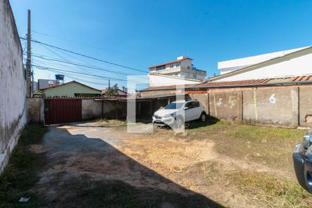 Casa à venda com 400m², 3 quartos e 10 vagas Casa à venda com 400m², 3 quartos e 10 vagasGaragem
