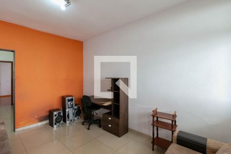 Sala de casa à venda com 3 quartos, 400m² em Sagrada Família, Belo Horizonte