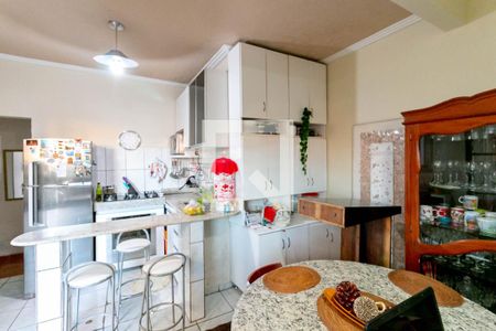 Casa à venda com 360m², 3 quartos e 1 vaga Casa à venda com 360m², 3 quartos e 1 vagaCozinha