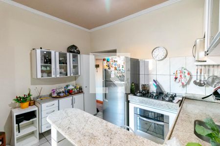 Casa à venda com 360m², 3 quartos e 1 vaga Casa à venda com 360m², 3 quartos e 1 vagaCozinha