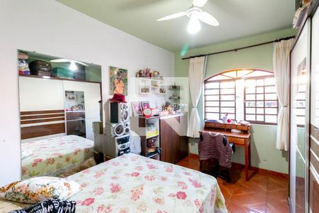 Casa à venda com 360m², 3 quartos e 1 vaga Casa à venda com 360m², 3 quartos e 1 vagaQuarto Suíte