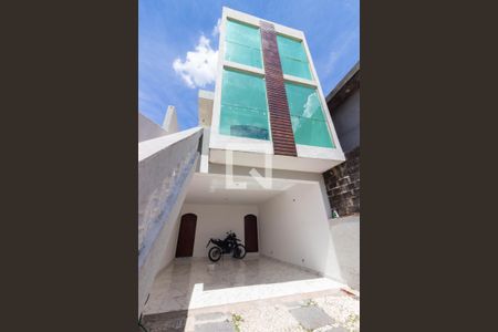 Casa à venda com 190m², 5 quartos e 4 vagasFachada