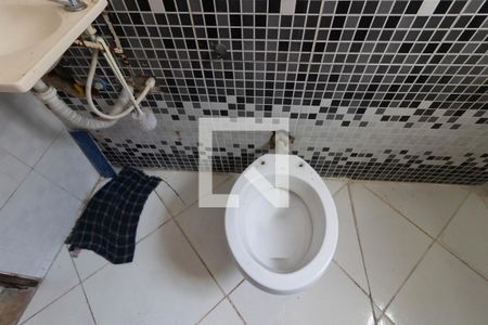 Casa à venda com 190m², 5 quartos e 4 vagasBanheiro 2