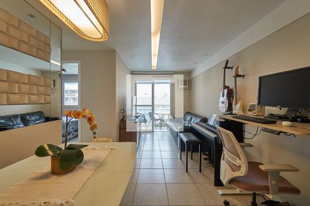 Sala de apartamento à venda com 2 quartos, 66m² em Tijuca, Rio de Janeiro