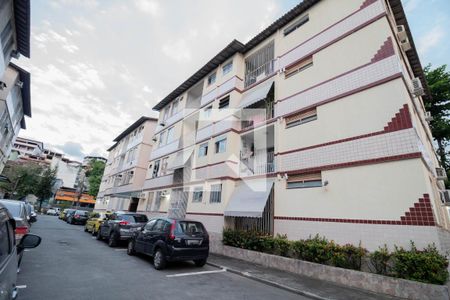 Apartamento à venda com 68m², 2 quartos e 1 vaga Apartamento à venda com 68m², 2 quartos e 1 vagaFachada do bloco