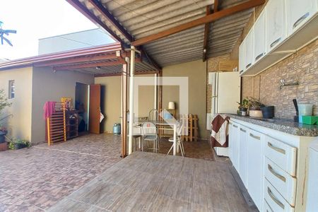 Casa para alugar com 300m², 5 quartos e 3 vagasQuintal 