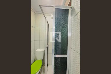 Banheiro Social de kitnet/studio para alugar com 1 quarto, 30m² em Piedade, Rio de Janeiro