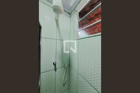 Banheiro Social de kitnet/studio para alugar com 1 quarto, 30m² em Piedade, Rio de Janeiro