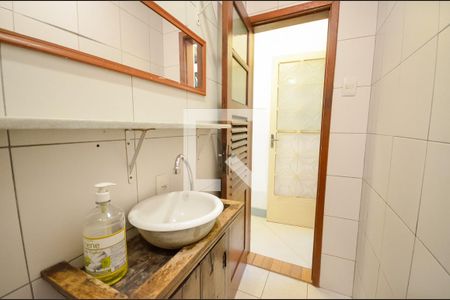 Casa de condomínio à venda com 60m², 1 quarto e 2 vagas Casa de condomínio à venda com 60m², 1 quarto e 2 vagasBanheiro