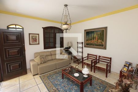 Sala de casa para alugar com 4 quartos, 218m² em Eldorado, Contagem