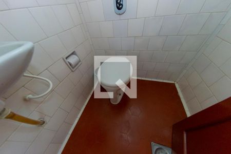 Casa à venda com 319m², 4 quartos e 3 vagasBanheiro de serviço