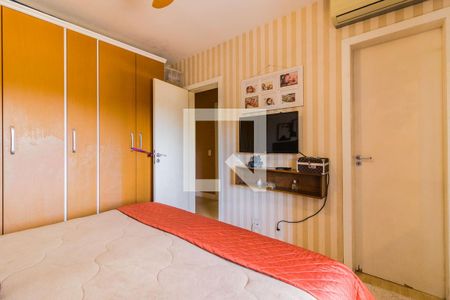 Dormitório de apartamento à venda com 3 quartos, 96m² em Vila Ipiranga, Porto Alegre