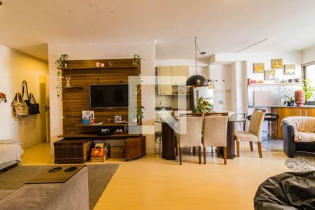 Sala de apartamento à venda com 3 quartos, 96m² em Vila Ipiranga, Porto Alegre