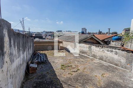 Casa para alugar com 150m², 2 quartos e 1 vagaQuintal fundos