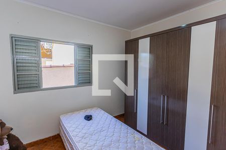 Quarto 2 de casa para alugar com 2 quartos, 150m² em Vila Nina, São Paulo