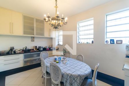 Casa à venda com 800m², 3 quartos e 10 vagasCopa