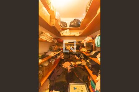 Casa à venda com 800m², 3 quartos e 10 vagasCloset da Suíte