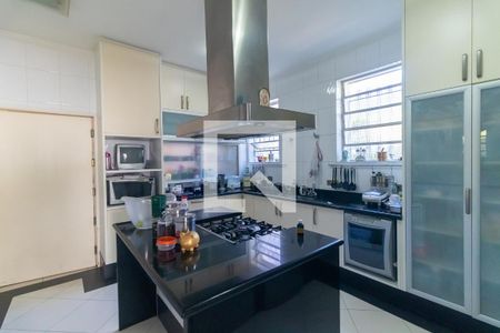 Casa à venda com 800m², 3 quartos e 10 vagasCozinha