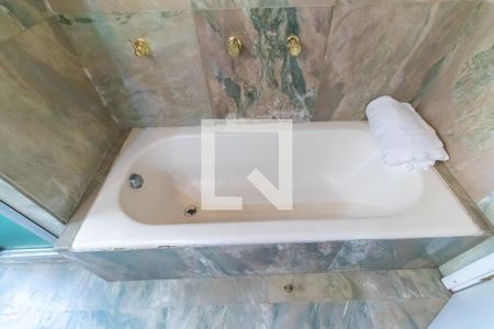 Casa à venda com 800m², 3 quartos e 10 vagasBanheiro da Suíte