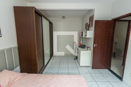 Quarto 1 de casa à venda com 3 quartos, 200m² em Serrano, Contagem