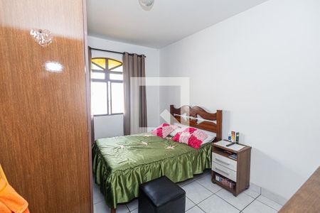 Quarto 2 / suite de casa à venda com 3 quartos, 200m² em Serrano, Contagem