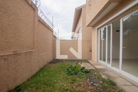Casa de condomínio à venda com 256m², 3 quartos e 2 vagas Casa de condomínio à venda com 256m², 3 quartos e 2 vagasPátio