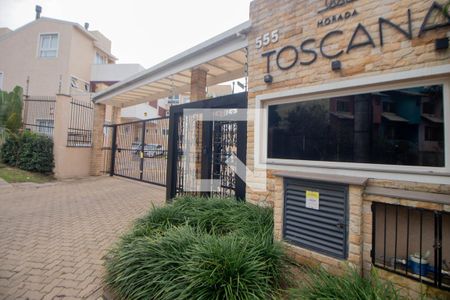 Casa de condomínio à venda com 256m², 3 quartos e 2 vagas Casa de condomínio à venda com 256m², 3 quartos e 2 vagasFachada do Condomínio