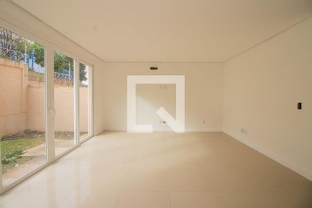 Sala de casa de condomínio à venda com 3 quartos, 256m² em Morro Santana, Porto Alegre