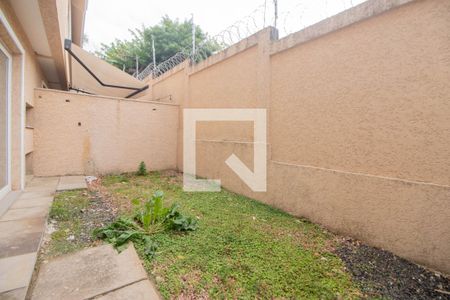 Casa de condomínio à venda com 256m², 3 quartos e 2 vagas Casa de condomínio à venda com 256m², 3 quartos e 2 vagasPátio