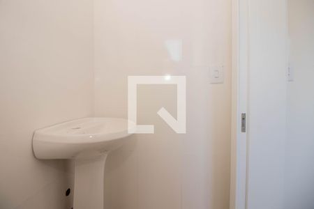 Casa de condomínio à venda com 256m², 3 quartos e 2 vagas Casa de condomínio à venda com 256m², 3 quartos e 2 vagasBanheiro Auxiliar