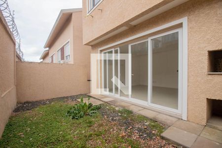 Casa de condomínio à venda com 256m², 3 quartos e 2 vagas Casa de condomínio à venda com 256m², 3 quartos e 2 vagasPátio