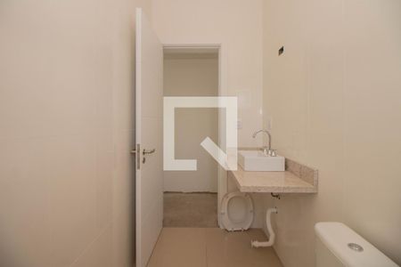 Casa de condomínio à venda com 256m², 3 quartos e 2 vagas Casa de condomínio à venda com 256m², 3 quartos e 2 vagasBanheiro Social