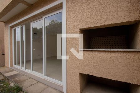 Casa de condomínio à venda com 256m², 3 quartos e 2 vagas Casa de condomínio à venda com 256m², 3 quartos e 2 vagasPátio