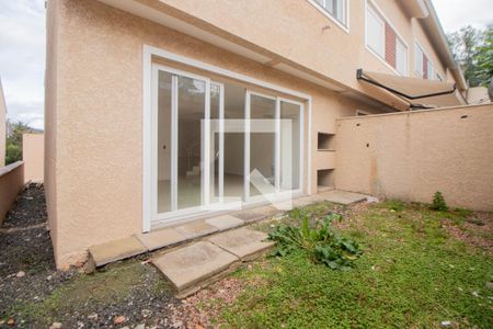 Casa de condomínio à venda com 256m², 3 quartos e 2 vagas Casa de condomínio à venda com 256m², 3 quartos e 2 vagasPátio