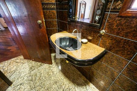 Pia de casa para alugar com 4 quartos, 500m² em Jardim Textil, São Paulo