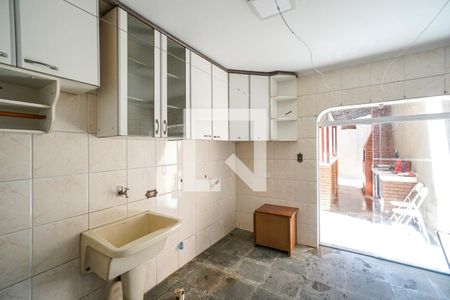 Casa para alugar com 500m², 4 quartos e 7 vagasÁrea de serviço