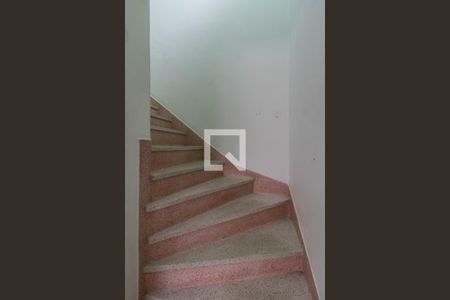 Casa à venda com 191m², 3 quartos e 3 vagasEscada