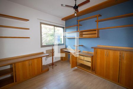 Suíte de apartamento para alugar com 3 quartos, 70m² em Grajau, Rio de Janeiro