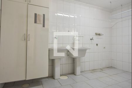 Casa para alugar com 400m², 4 quartos e 6 vagasLavanderia 