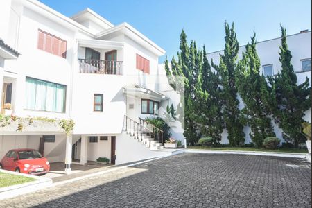 Casa para alugar com 400m², 4 quartos e 6 vagasCasa