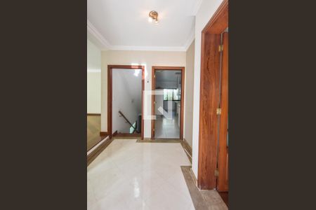 Corredor de casa para alugar com 4 quartos, 400m² em Brooklin, São Paulo
