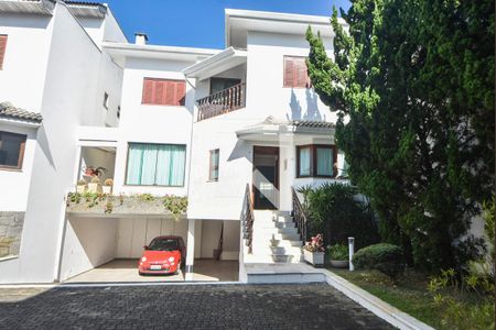 Casa para alugar com 400m², 4 quartos e 6 vagasCasa