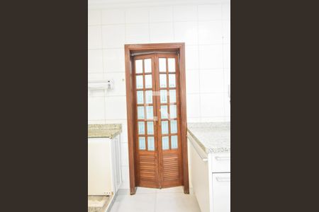 Casa para alugar com 400m², 4 quartos e 6 vagasCozinha 