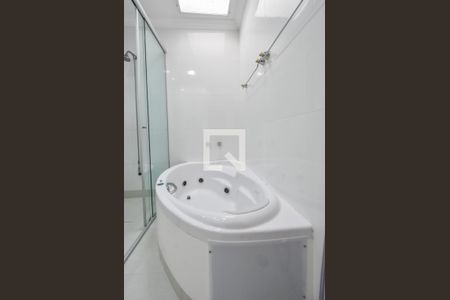 Casa para alugar com 400m², 4 quartos e 6 vagasBanheiro Suíte 01