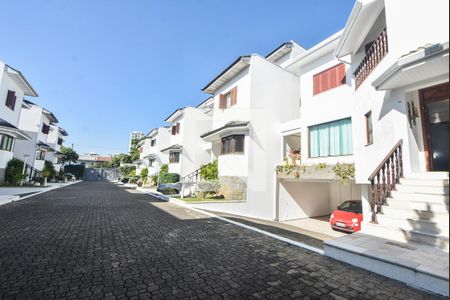Casa para alugar com 400m², 4 quartos e 6 vagasCasa