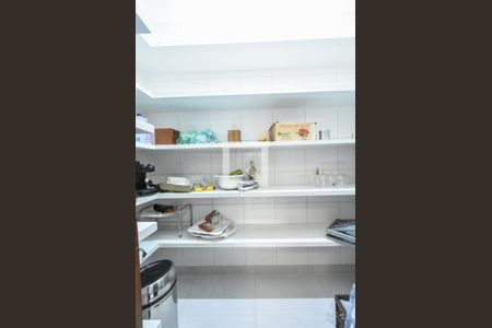 Casa para alugar com 400m², 4 quartos e 6 vagasDispensa 