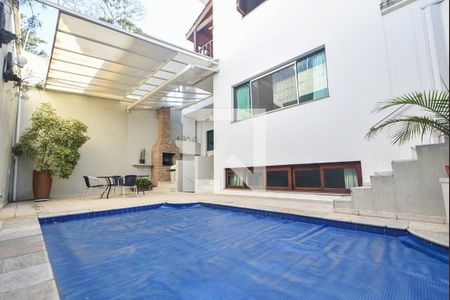 Casa para alugar com 400m², 4 quartos e 6 vagasPiscina