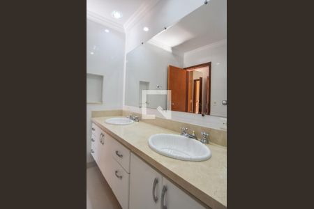 Casa para alugar com 400m², 4 quartos e 6 vagasBanheiro Suíte 01