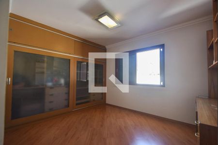 Casa para alugar com 400m², 4 quartos e 6 vagasSuíte 02